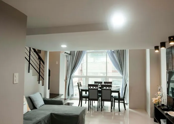 Renovated - Center - Pool Access - 2 A/cs Appartement *