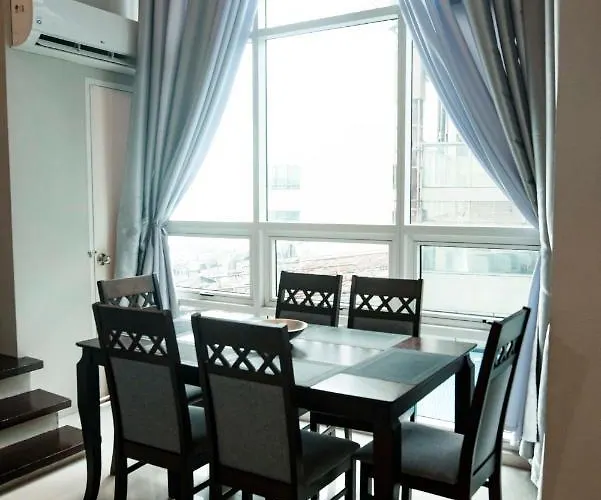 Renovated - Center - Pool Access - 2 A/cs Appartement *