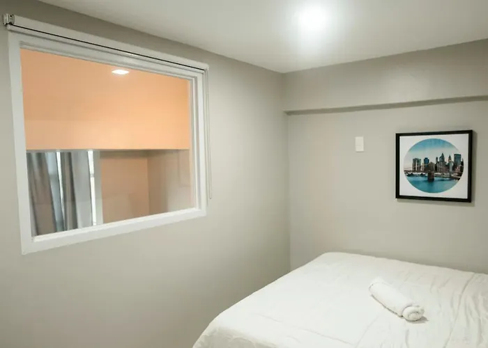 Renovated - Center - Pool Access - 2 A/cs Appartement *